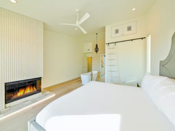 La Jolla Walk to Beach Three Bedroom Rental Home Sleeps 7