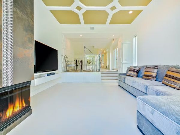 La Jolla Walk to Beach Three Bedroom Rental Home Sleeps 7
