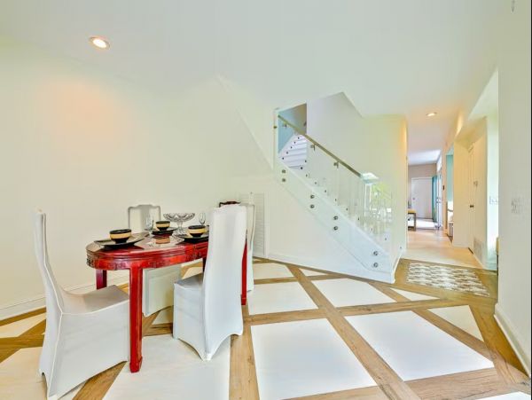 La Jolla Walk to Beach Three Bedroom Rental Home Sleeps 7