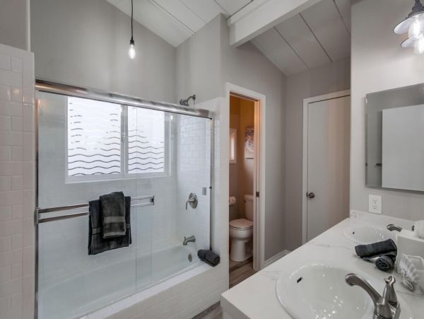 La Jolla Four Bedroom Rental with Ocean View Sleeps 10