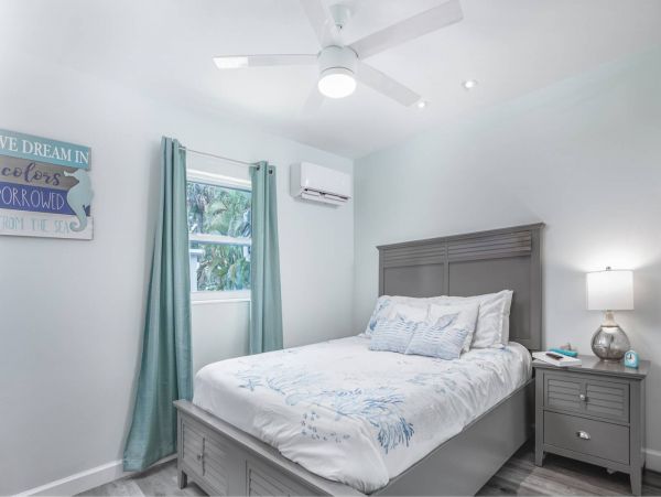 Sarasota Cozy Two Bedroom Vacation Duplex