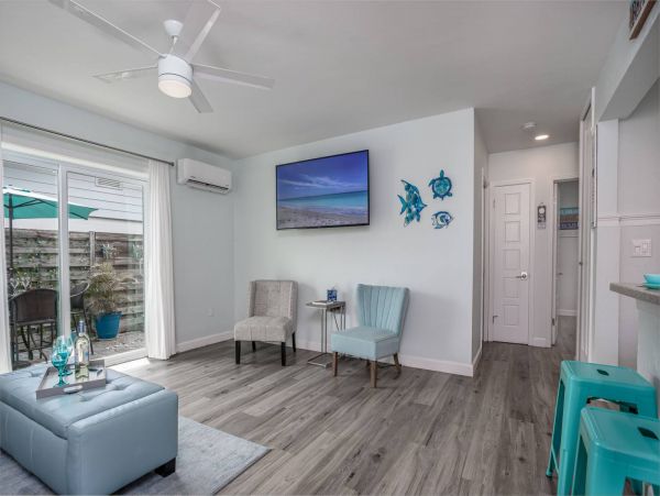 Sarasota Cozy Two Bedroom Vacation Duplex