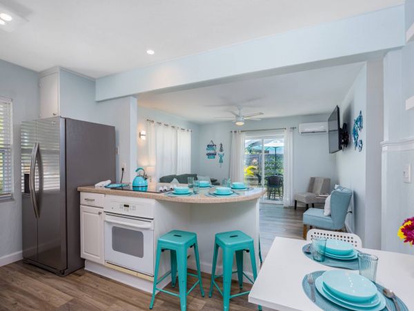 Sarasota Cozy Two Bedroom Vacation Duplex