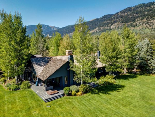 Jackson Hole Vacation Home Eleven Bedroom