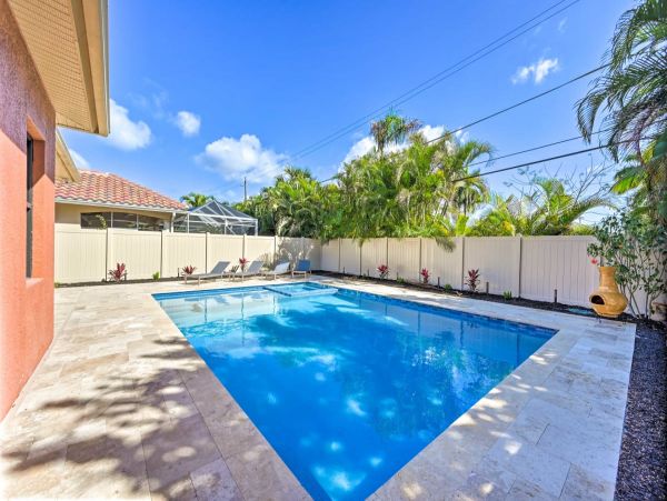 Naples Vacation Home 3 Bedrooms Sleeps 10 Guests