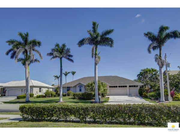 Marco Island Vacation Home Three Bedroom with Pool Sleeps 8