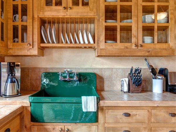 7 Bedroom, Main plus Seperate Cabins on Acres of Land