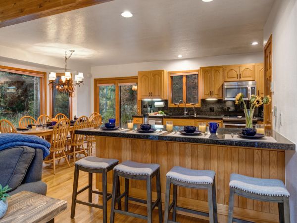 Great Wilson Vacation Home Four Bedroom