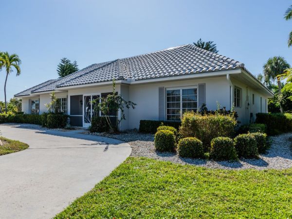 Marco Island Gorgeous Vacation Pool Home - Sleeps 10 Guests