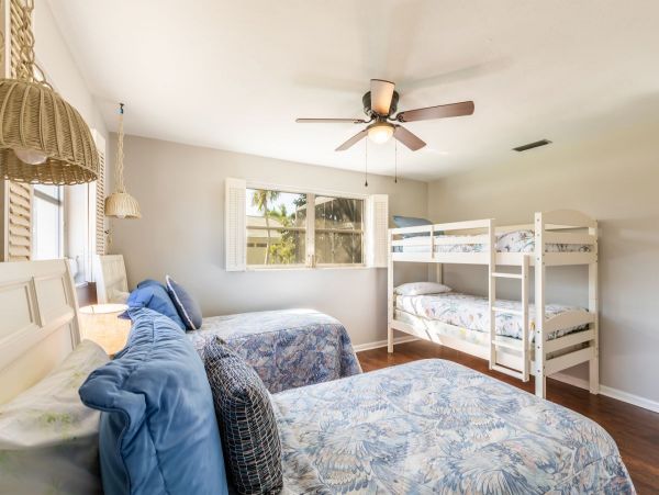 Marco Island Gorgeous Vacation Pool Home - Sleeps 10 Guests