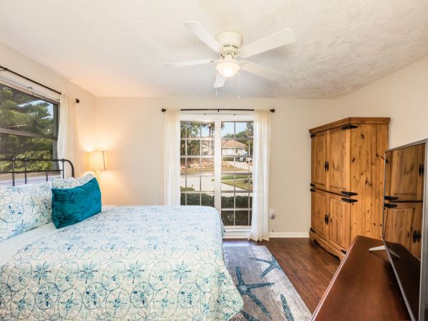 Marco Island Gorgeous Vacation Pool Home - Sleeps 10 Guests