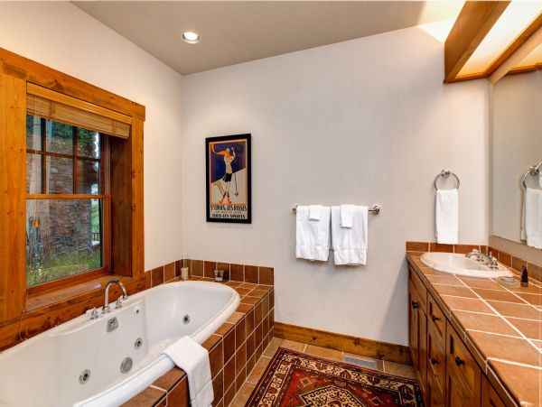Cozy Cabin In Teton, Sleeps 8