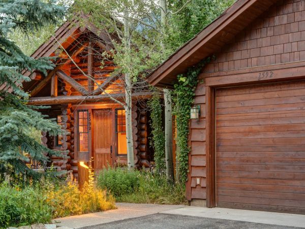 Cozy Cabin In Teton, Sleeps 8