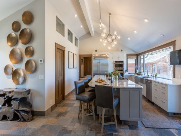 Luxurious Mountain Masterpiece Great Views of Grand Tetons
