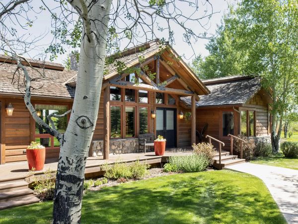 Luxurious Mountain Masterpiece Great Views of Grand Tetons