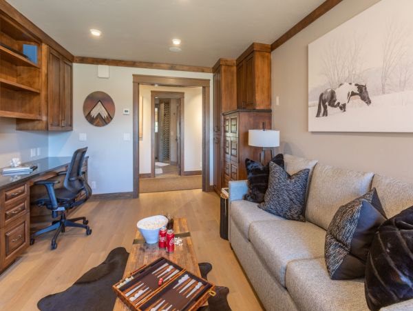 Luxurious Mountain Masterpiece Great Views of Grand Tetons