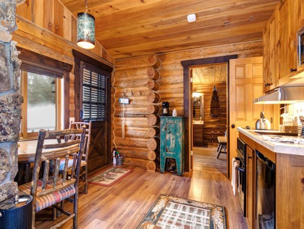 Luxurious 9 Bedroom Retreat in Jackson Hole Sleeps 18 Guests
