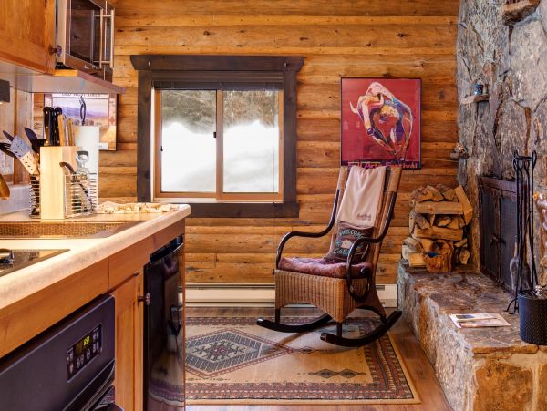 Luxurious 9 Bedroom Retreat in Jackson Hole Sleeps 18 Guests