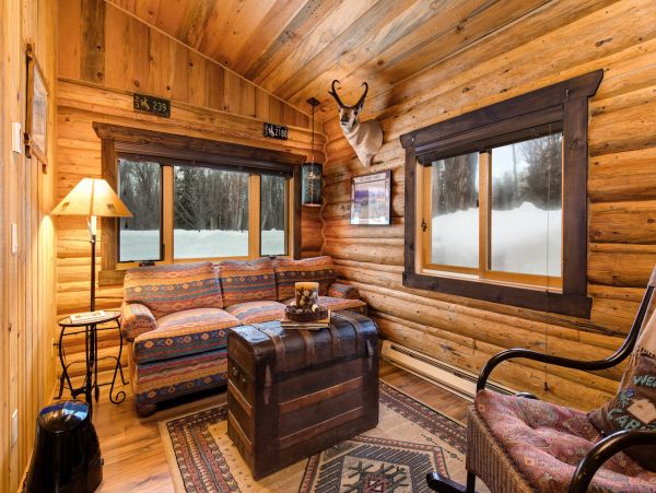 Luxurious 9 Bedroom Retreat in Jackson Hole Sleeps 18 Guests