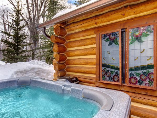 Luxurious 9 Bedroom Retreat in Jackson Hole Sleeps 18 Guests