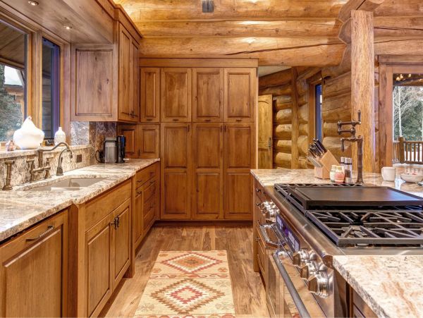 Luxurious 9 Bedroom Retreat in Jackson Hole Sleeps 18 Guests