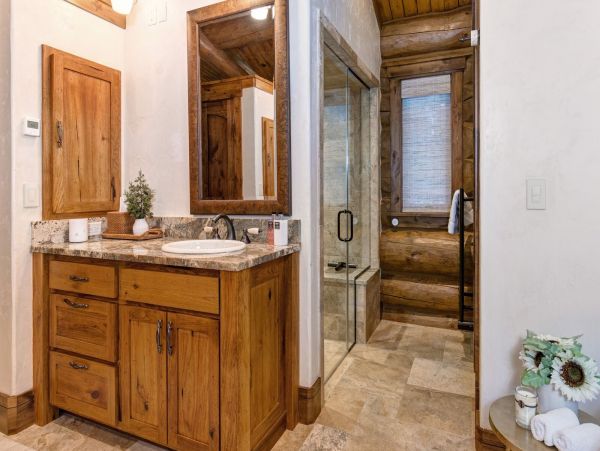 Luxurious 9 Bedroom Retreat in Jackson Hole Sleeps 18 Guests