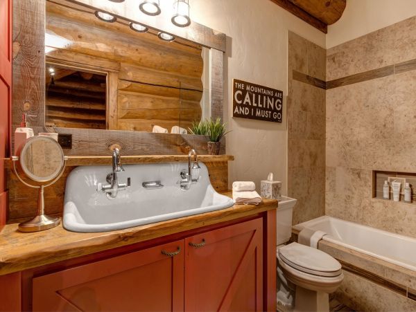 Luxurious 9 Bedroom Retreat in Jackson Hole Sleeps 18 Guests