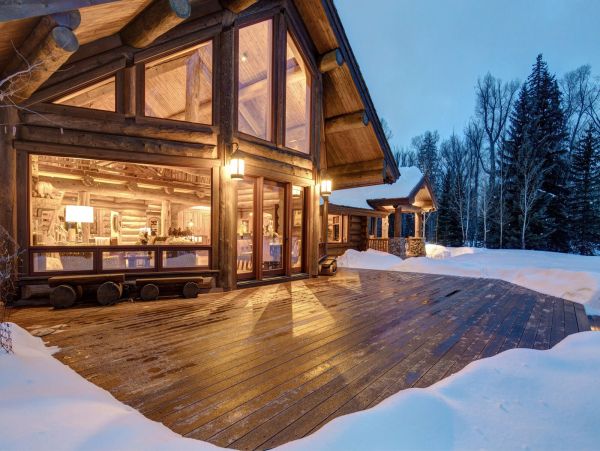 Luxurious 9 Bedroom Retreat in Jackson Hole Sleeps 18 Guests