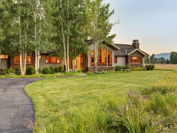 Jackson Hole Vacation Ranch Home Four Bedrooms Sleeps 12