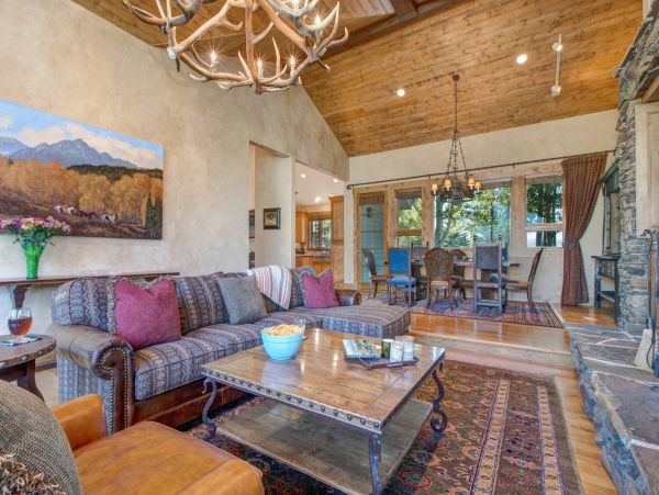 Jackson Hole Vacation Ranch Home Four Bedrooms Sleeps 12