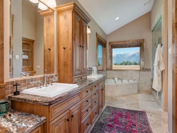 Jackson Hole Vacation Ranch Home Four Bedrooms Sleeps 12