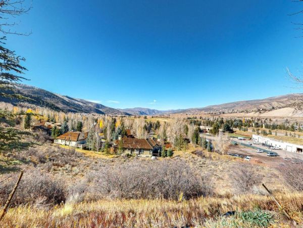 Edwards Vacation Home Four Bedroom Mountain Views