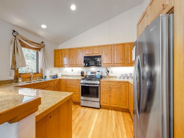 Edwards Vacation Home Four Bedroom Mountain Views