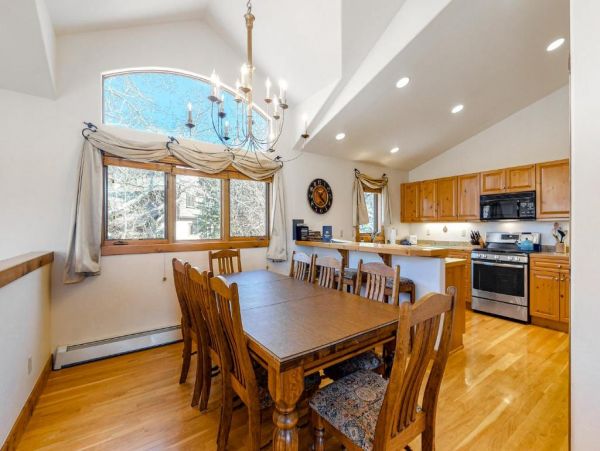 Edwards Vacation Home Four Bedroom Mountain Views