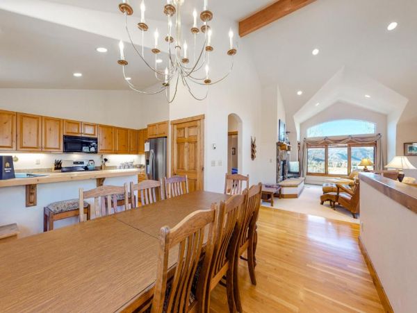 Edwards Vacation Home Four Bedroom Mountain Views