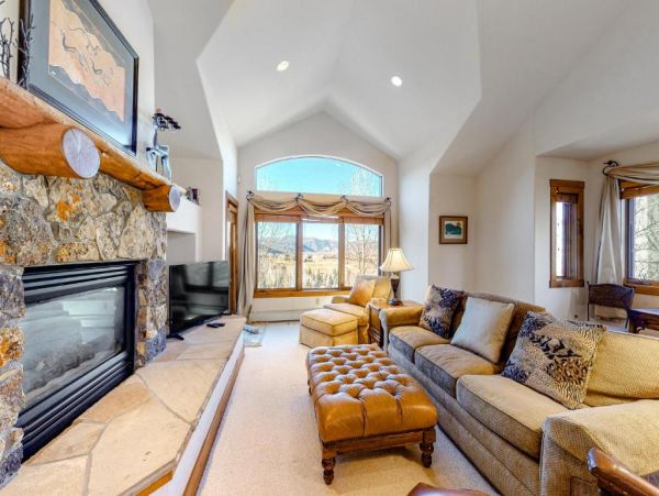 Edwards Vacation Home Four Bedroom Mountain Views