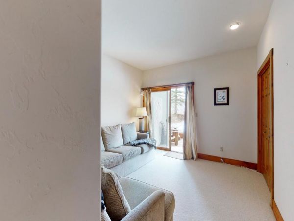 Edwards Vacation Home Four Bedroom Mountain Views