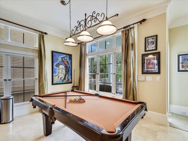 Hilton Head 6 Bedroom Pool Home With Elevator Walk To Beach