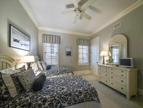 Hilton Head 6 Bedroom Pool Home With Elevator Walk To Beach