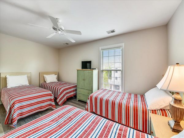 Walk to Beach Six Bedroom Vacation Home in Hilton Head