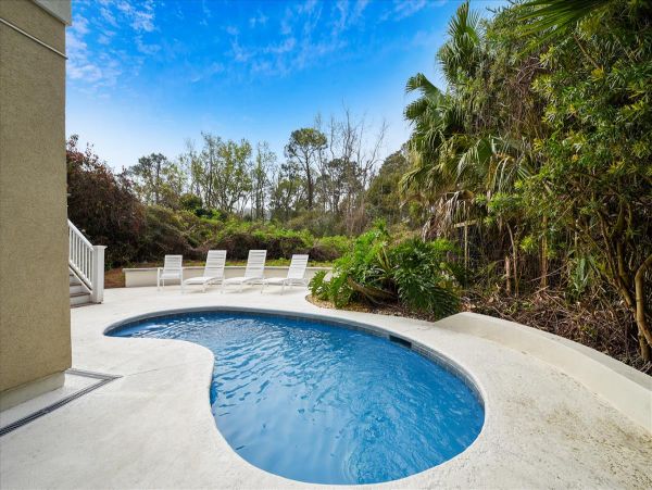 Walk to Beach Six Bedroom Vacation Home in Hilton Head