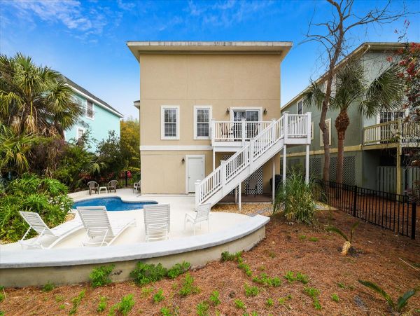 Walk to Beach Six Bedroom Vacation Home in Hilton Head
