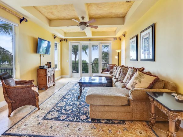 Gorgeous Vacation Home in Treasure Island - Located on Beach
