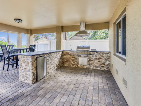 Gorgeous Vacation Home in Treasure Island - Located on Beach