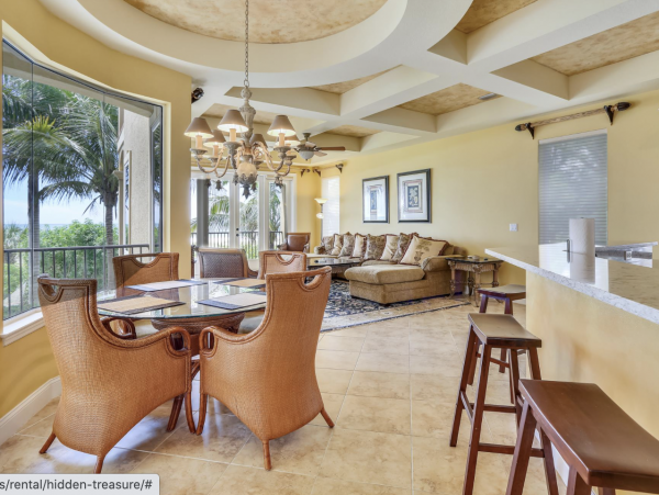 Gorgeous Vacation Home in Treasure Island - Located on Beach