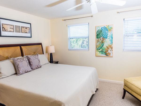 Naples Three Bedroom Vacation Pool Home Sleeps Six Guests