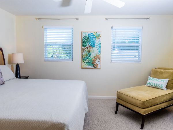 Naples Three Bedroom Vacation Pool Home Sleeps Six Guests