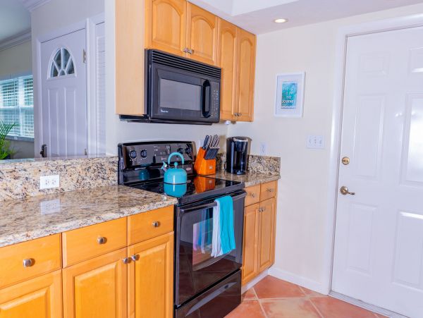 Naples Three Bedroom Vacation Pool Home Sleeps Six Guests