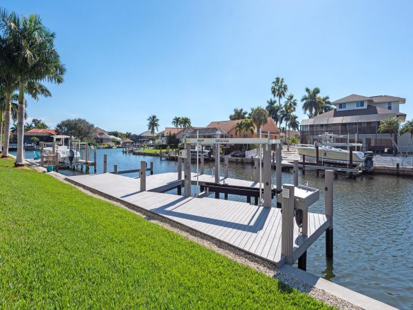 Luxury Marco Island Home Away from Home Sleeps 6 With Pool