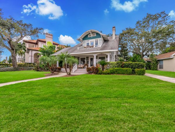Tampa Four Bedroom Home With Bay Views & Private Pool
